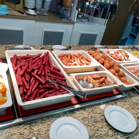 Caravan & On The 营地 Narva-Jõesuu